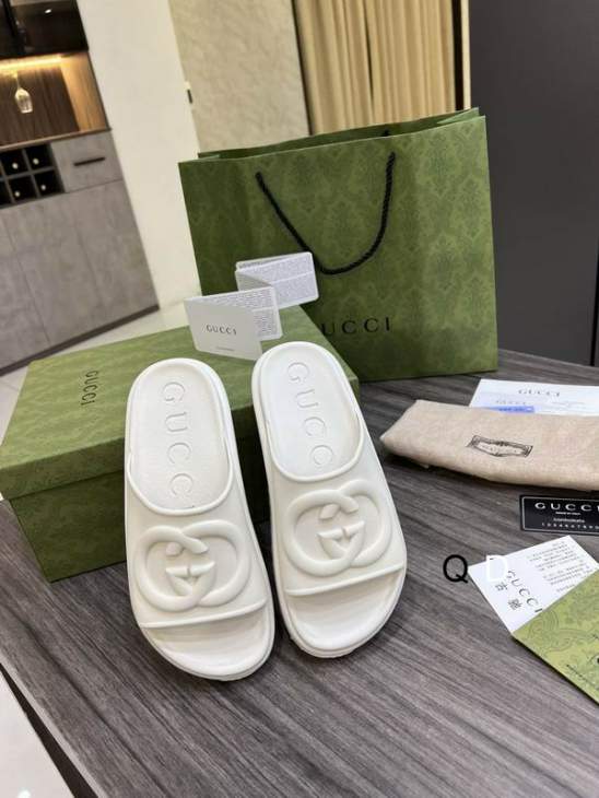 Picture of Gucci Slippers _SKUGuccisz35-39GDT01031987
